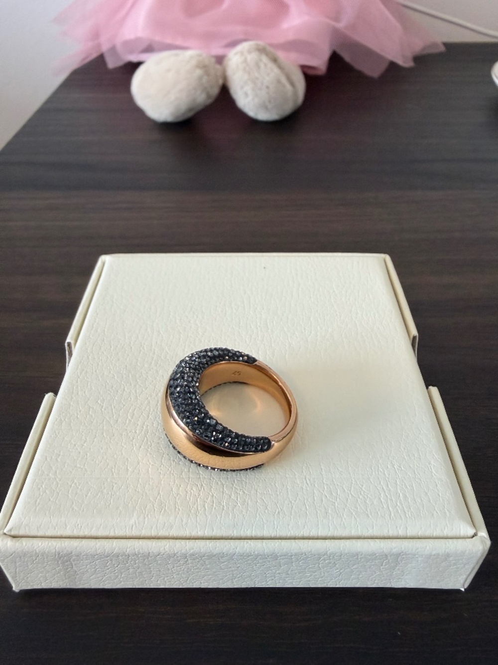 Swarovski Pebble Ring Rose Gold Tone Size 52 US 5.75